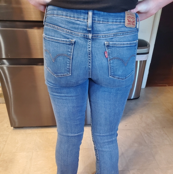 Levi's - Picture 6 of 6